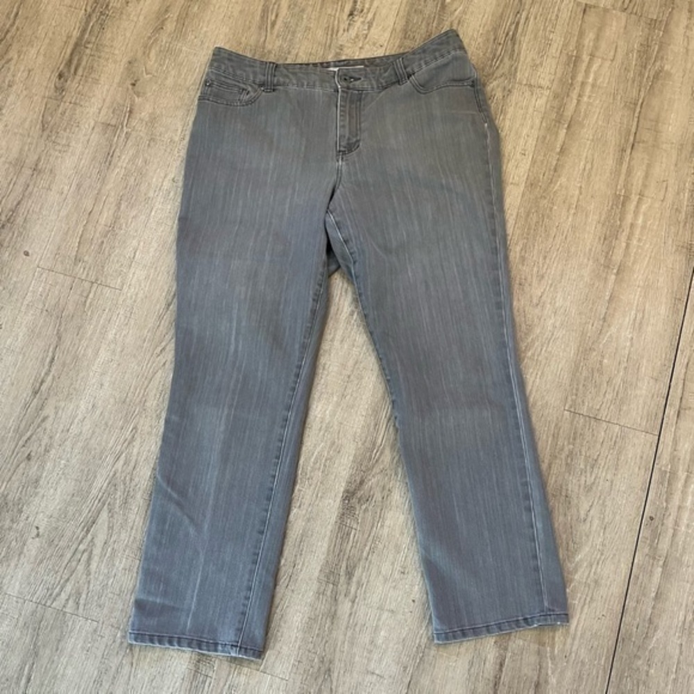 Chico’s Platinum Ultimate Fit Slim Leg Jeans Grey Size 2 Short